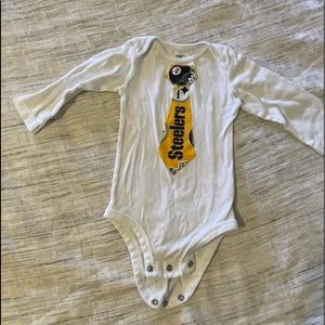 Pittsburgh Steelers onesie with sewn in tie